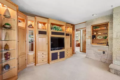 780  Michael Dr, Brookfield, WI 53045 - Photo 5