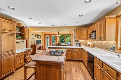 780  Michael Dr, Brookfield, WI 53045 - Photo 11