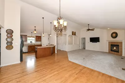 170 N Wild Flower Ln, Elkhorn, WI 53121 - Photo 17