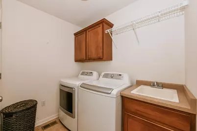 170 N Wild Flower Ln, Elkhorn, WI 53121 - Photo 29