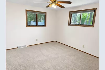 1412 N 40th St, Sheboygan, WI 53081 - Photo 5