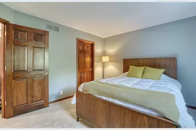 1248 N Lost Woods Rd, Summit, WI 53066 - Photo 27