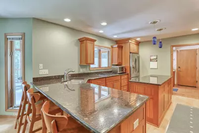 1248 N Lost Woods Rd, Summit, WI 53066 - Photo 9