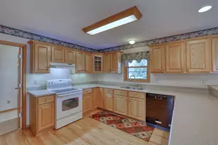 4461 S 116th St, Greenfield, WI 53228 - Photo 3
