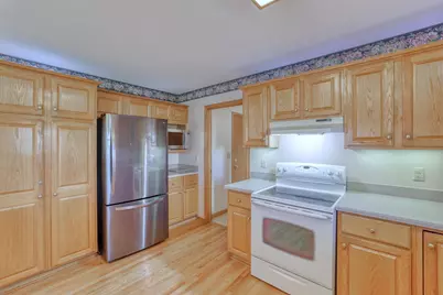 4461 S 116th St, Greenfield, WI 53228 - Photo 5