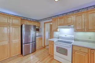 4461 S 116th St, Greenfield, WI 53228 - Photo 5