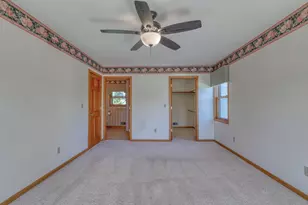 4461 S 116th St, Greenfield, WI 53228 - Photo 21