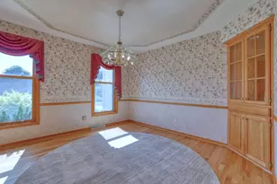 4461 S 116th St, Greenfield, WI 53228 - Photo 11