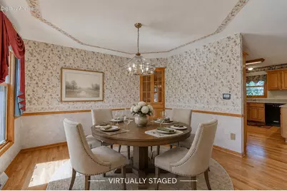 4461 S 116th St, Greenfield, WI 53228 - Photo 9
