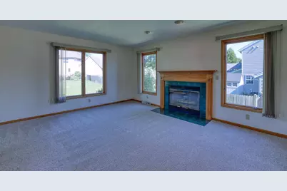 4461 S 116th St, Greenfield, WI 53228 - Photo 15
