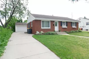 1531 Birch Dr, Waukesha, WI 53188 - Photo 15