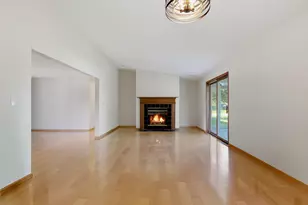 4702 Hunters Glen Dr, Sheboygan, WI 53083 - Photo 9