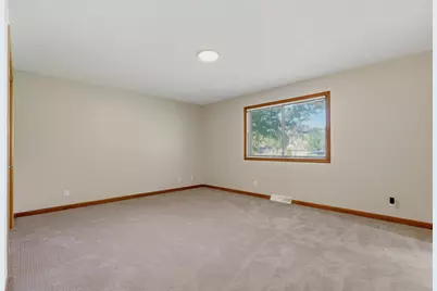 4702  Hunters Glen Dr, Sheboygan, WI 53083 - Photo 13