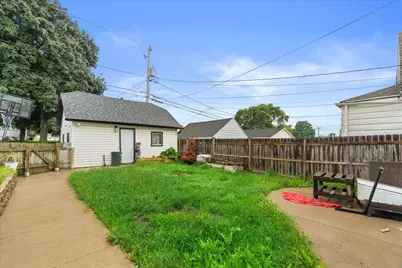 1305  Michigan Ave, South Milwaukee, WI 53172 - Photo 31