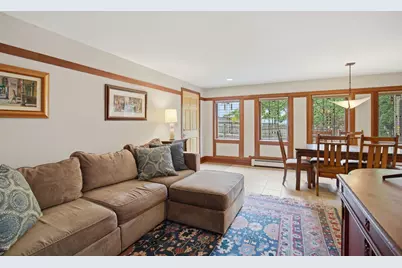 3934 N Harcourt Pl, Shorewood, WI 53211 - Photo 17