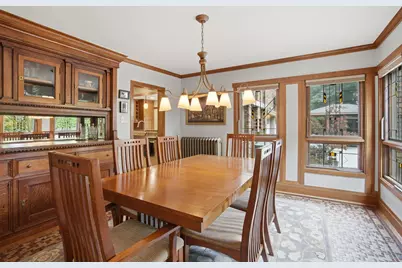 3934 N Harcourt Pl, Shorewood, WI 53211 - Photo 9