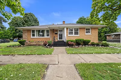 2320  51st St, Kenosha, WI 53140 - Photo 1