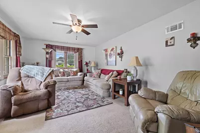 2320  51st St, Kenosha, WI 53140 - Photo 7