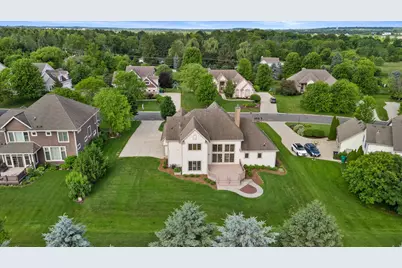 W218N5466  Taylors Woods Dr, Menomonee Falls, WI 53051 - Photo 77