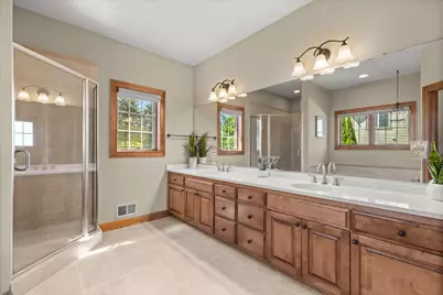 W218N5466  Taylors Woods Dr, Menomonee Falls, WI 53051 - Photo 27