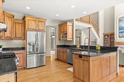 W218N5466  Taylors Woods Dr, Menomonee Falls, WI 53051 - Photo 15