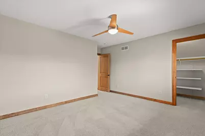 W218N5466  Taylors Woods Dr, Menomonee Falls, WI 53051 - Photo 33