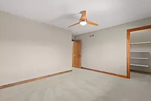 W218N5466 Taylors Woods Dr, Menomonee Falls, WI 53051 - Photo 33
