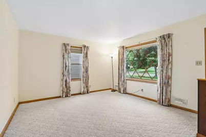 2546 S 99th St, West Allis, WI 53227 - Photo 5