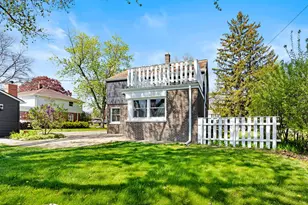 7438 N Seneca Rd, Fox Point, WI 53217 - Photo 33