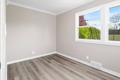 7438 N Seneca Rd, Fox Point, WI 53217 - Photo 27