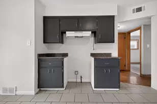 7107 W Beckett Ave, Milwaukee, WI 53216 - Photo 13
