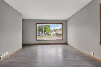 7107 W Beckett Ave, Milwaukee, WI 53216 - Photo 7