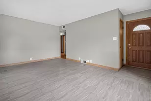 7107 W Beckett Ave, Milwaukee, WI 53216 - Photo 9