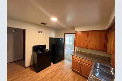 5019 N 24th St, South Milwaukee, WI 53209 - Photo 5