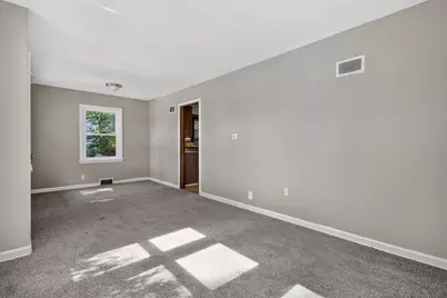 5019 N 24th St, Milwaukee, WI 53209 - Photo 9