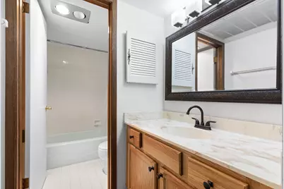 3609 N Tucker Pl #205, Milwaukee, WI 53222 - Photo 7