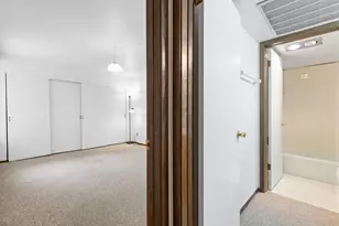 3609 N Tucker Pl, Milwaukee, WI 53222 - Photo 13