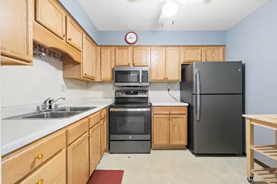 3609 N Tucker Pl #205, Milwaukee, WI 53222 - Photo 5