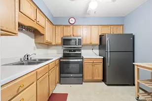3609 N Tucker Pl, Milwaukee, WI 53222 - Photo 5