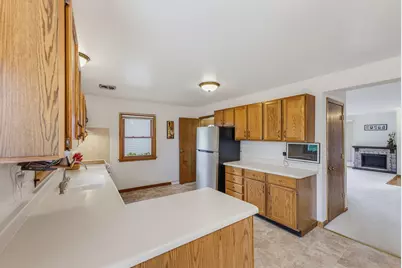 4656 N 118th St, Wauwatosa, WI 53225 - Photo 33