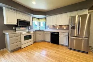 1513 Greenway Terrace, Waukesha, WI 53186 - Photo 5