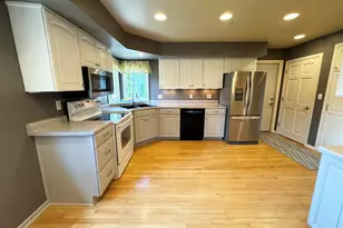 1513 Greenway Terrace, Waukesha, WI 53186 - Photo 7