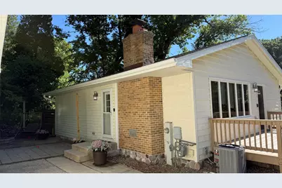 38  Oakwood St, Williams Bay, WI 53191 - Photo 3