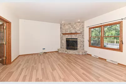 30906  Pleasant View Dr, Racine, WI 53185 - Photo 17
