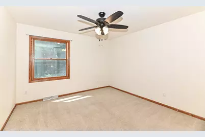30906  Pleasant View Dr, Racine, WI 53185 - Photo 33