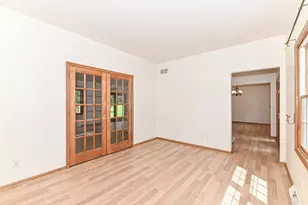 30906 Pleasant View Dr, Racine, WI 53185 - Photo 15
