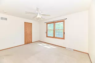 30906 Pleasant View Dr, Racine, WI 53185 - Photo 9