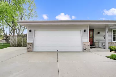 6846 S Juniper Ct, Oak Creek, WI 53154 - Photo 5