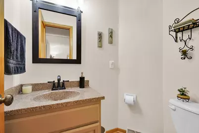 6846 S Juniper Ct, Oak Creek, WI 53154 - Photo 23
