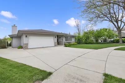 6846 S Juniper Ct, Oak Creek, WI 53154 - Photo 3
